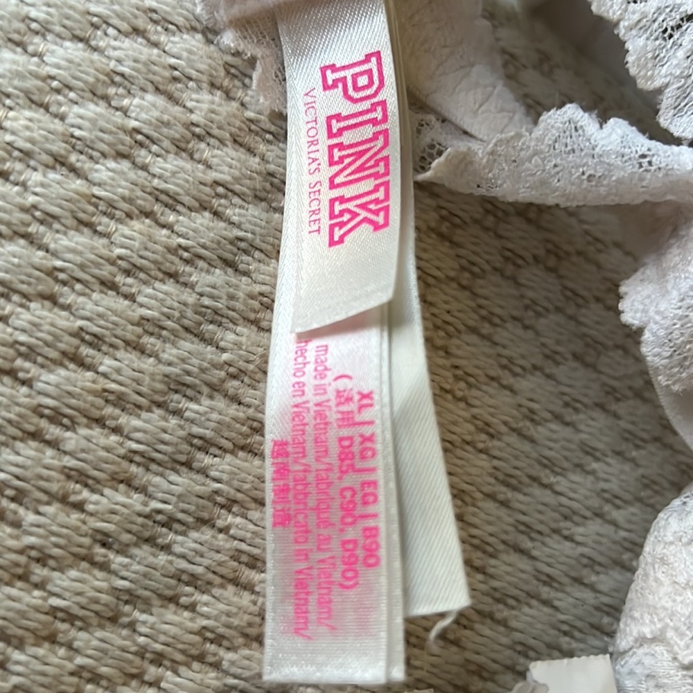 Pink Victoria’s Secret’s ladies lace bra - Picture 5 of 5
